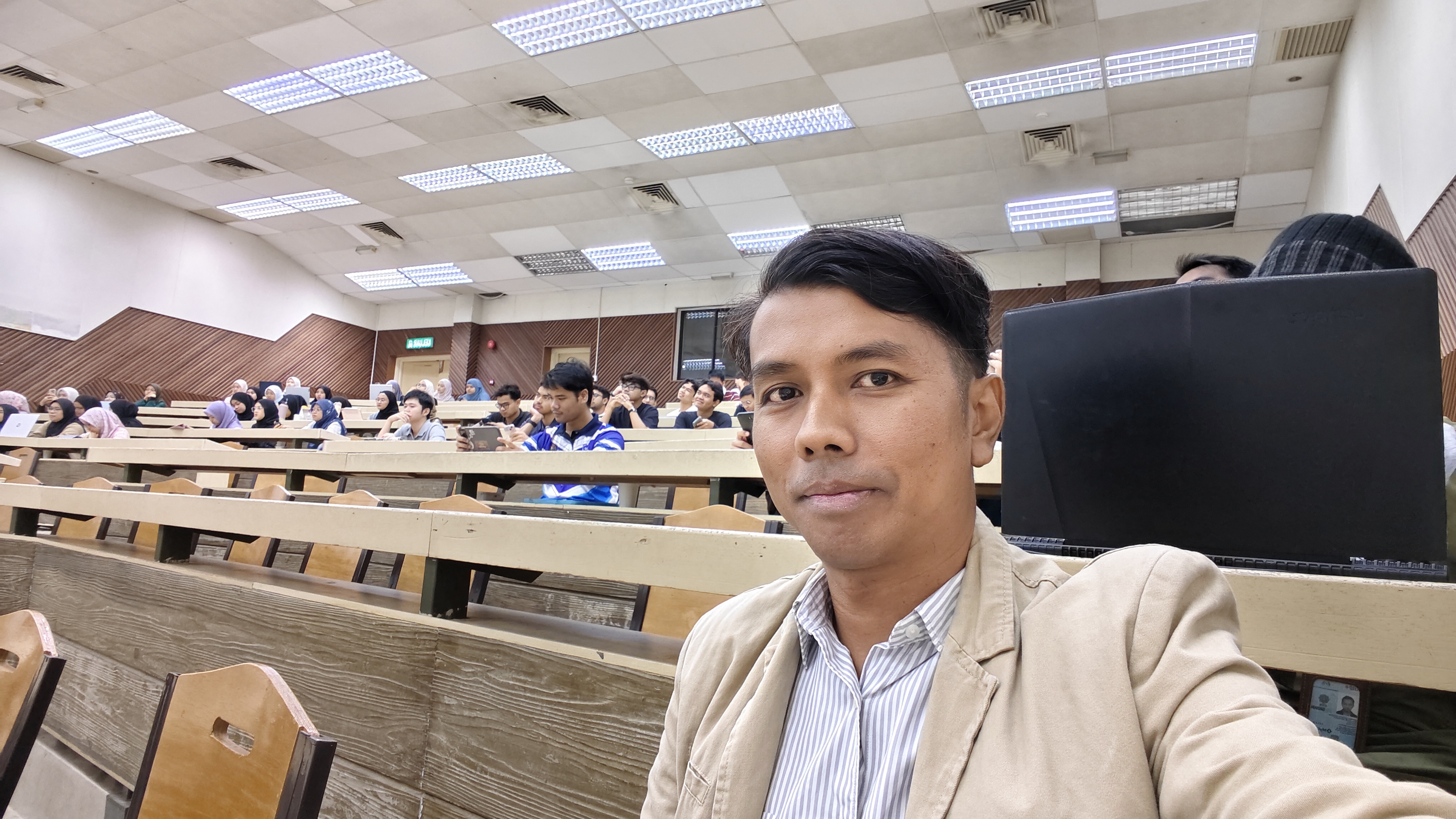 Azrain Alaman berkongsi tentang AI dan Google Ads di UIA 2025